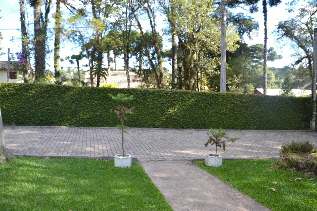 Hotel Pousada Dos Pinheiros Канела Екстериор снимка