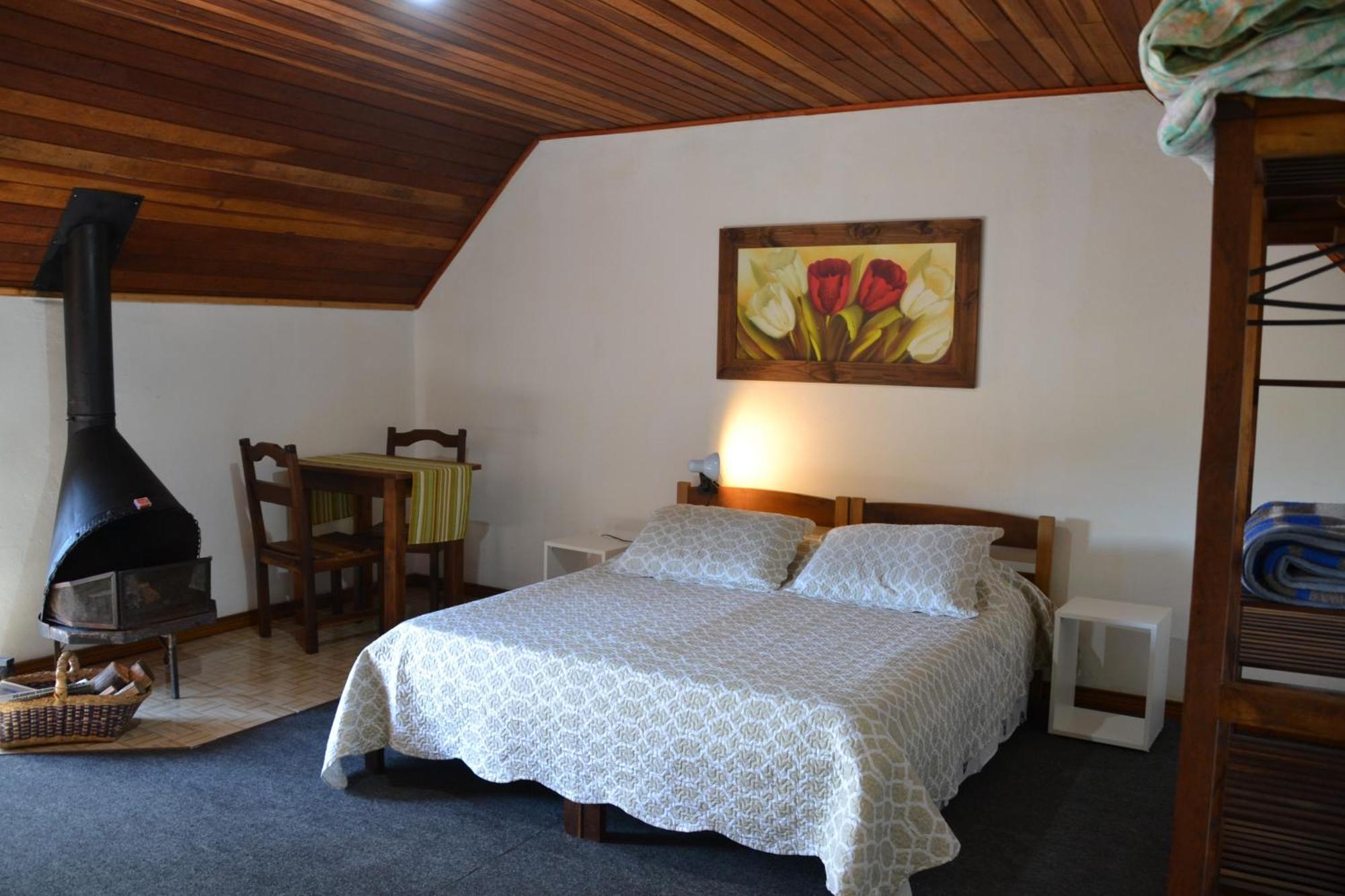 Hotel Pousada Dos Pinheiros Канела Екстериор снимка